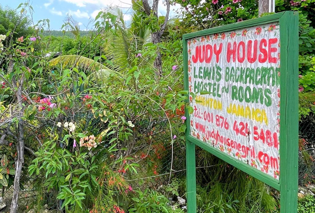 Judy House 2 - Lewis Backpacker Hostel Little Bay Eksteriør bilde